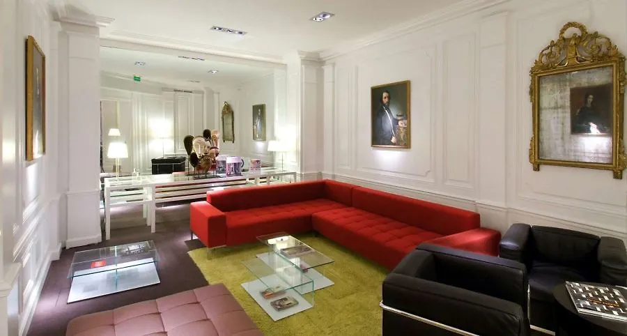 פריז Hotel Bourgogne & Montana צרפת